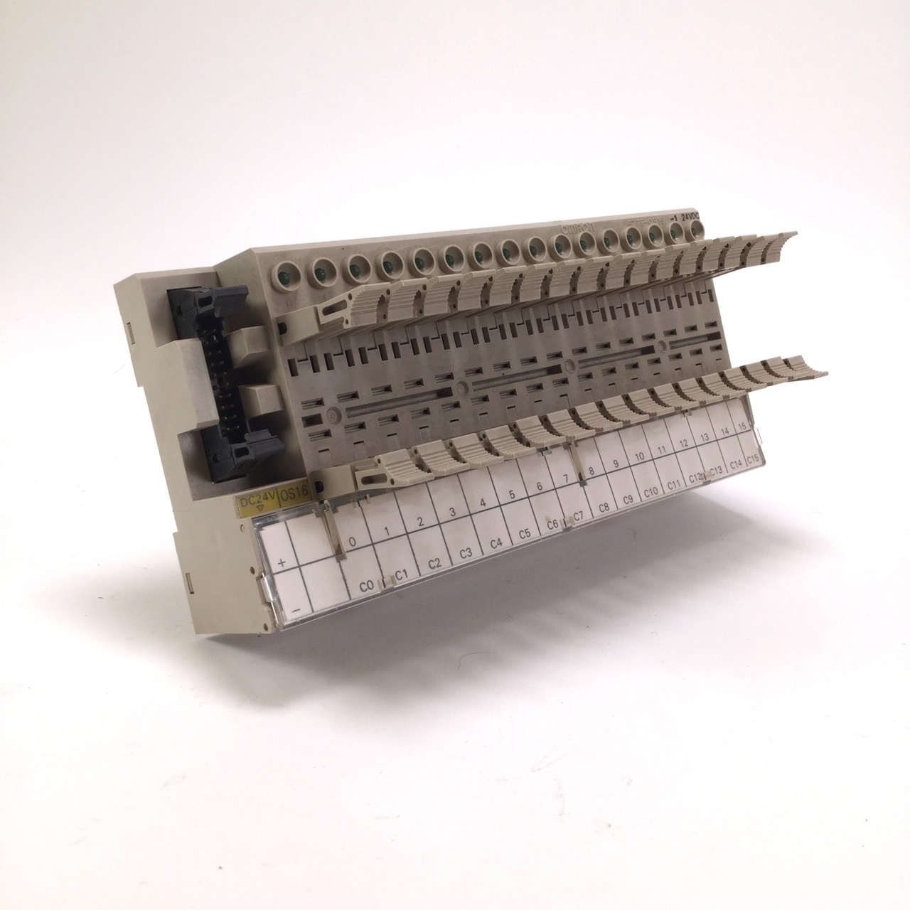 Omron P7TF-OS16-1 Relay Input / Output Block Terminal Socket Used UMP