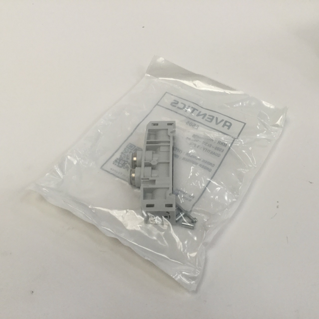 Aventics R422102638 Pneumatic Directional Valve Wegeventil New NFP Sealed