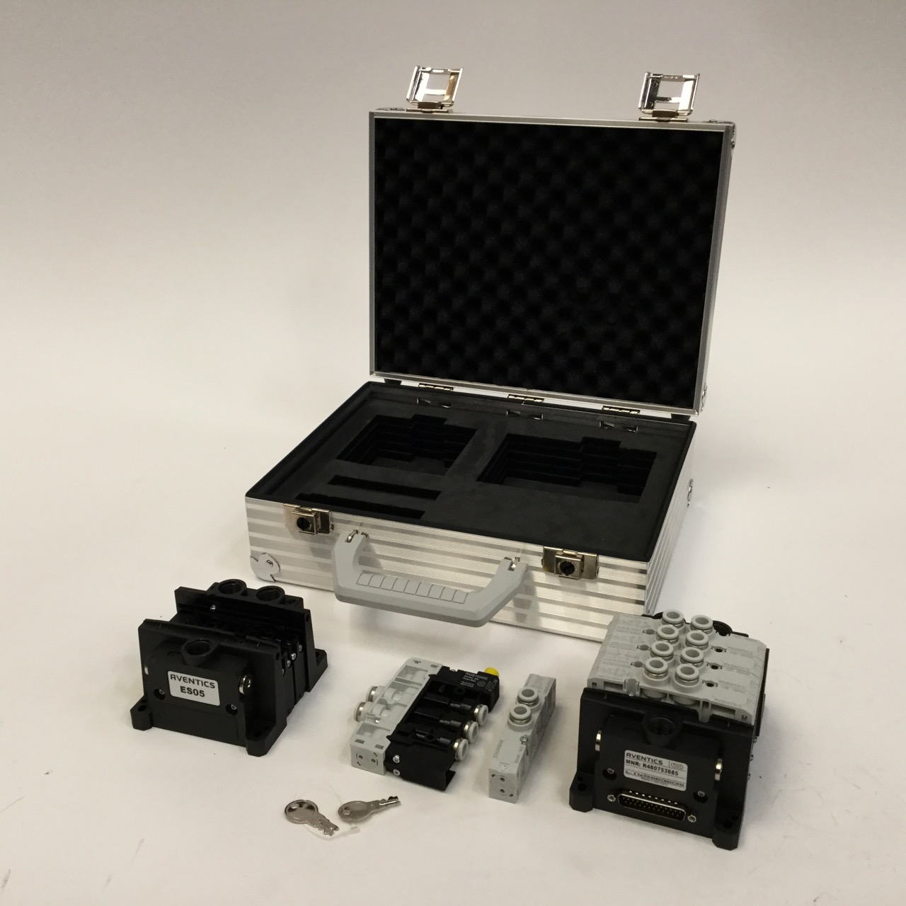 Aventics R415016886 Musterkoffer Valve Ventil 10Bar New NMP