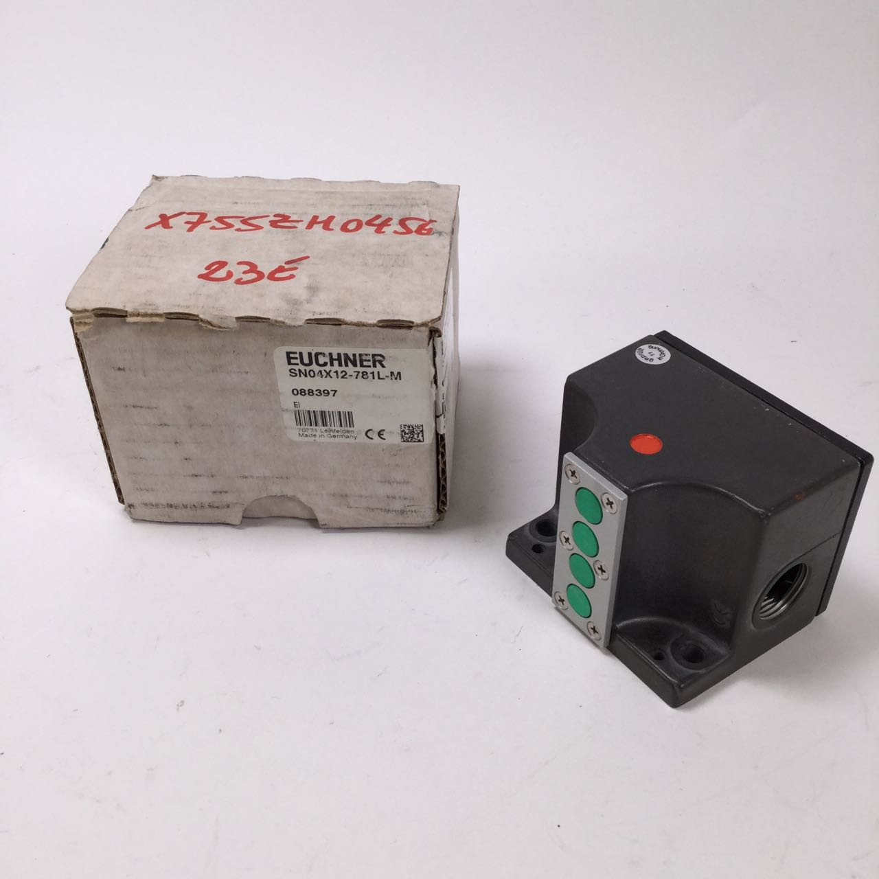 Euchner SN04X12-781L-M inductive limit switch New NFP