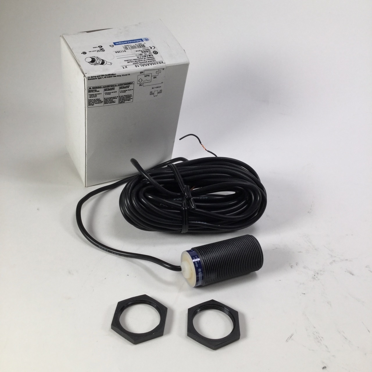 Telemecanique XS230AANAL10 Inductive Proximity switch New NFP