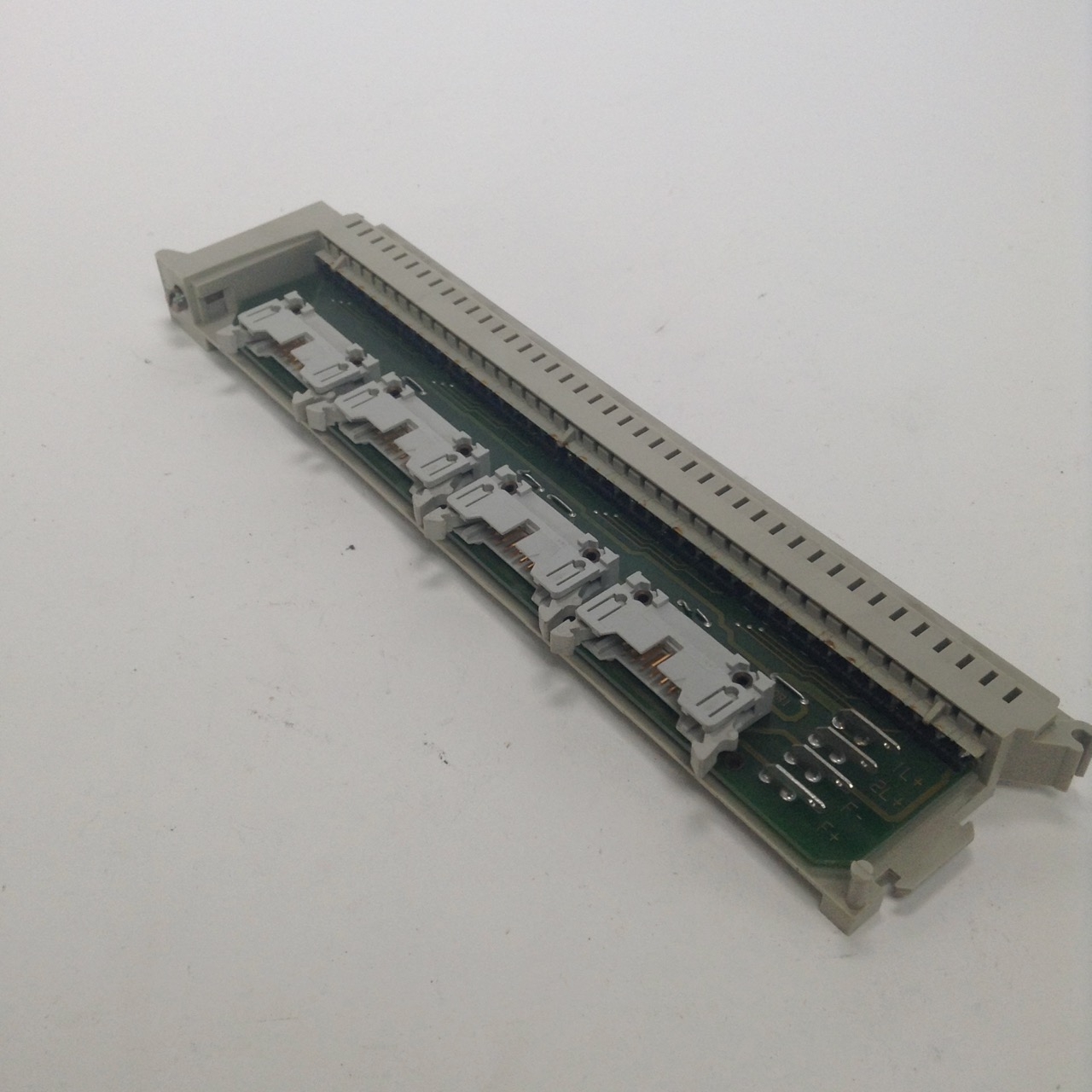 Phoenix Contact 2288590 front adapter FLKM50/4-FLK14/PA-S135 Used UMP