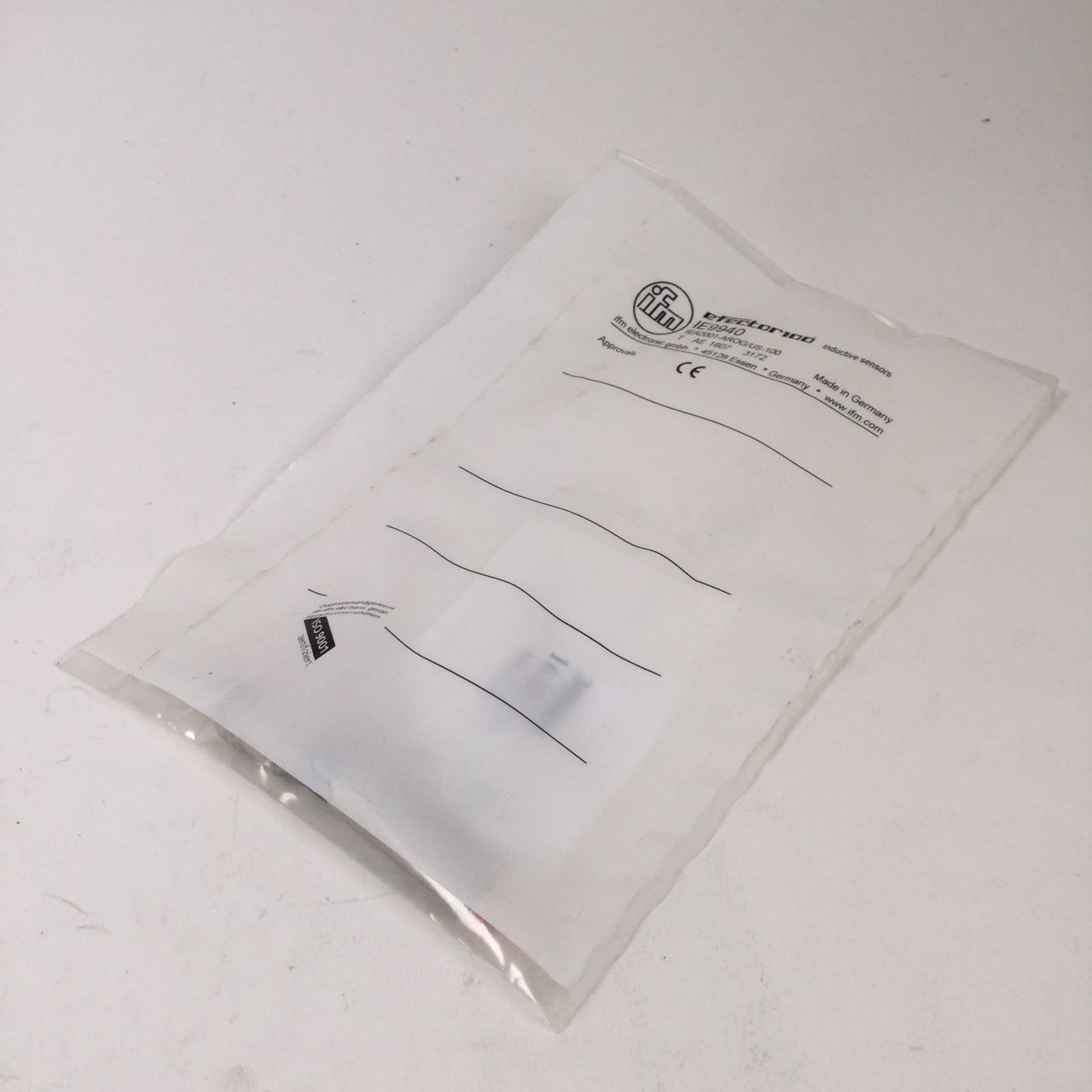 Ifm Electronic IE9940 Inductive sensor IEA2001-AROG/US-100 New NFP Sealed